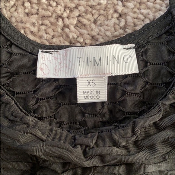 Black Ribbed/Textured Sports Bra - Picture 2 of 2